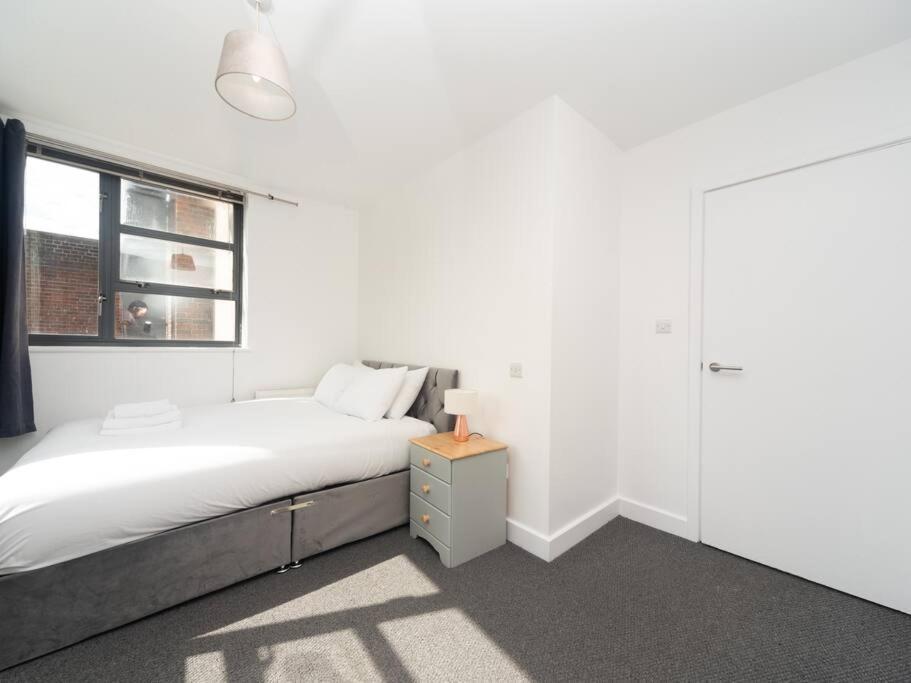 Bright & Modern 2-Bed Apartment In Vibrant East Londres Exterior foto